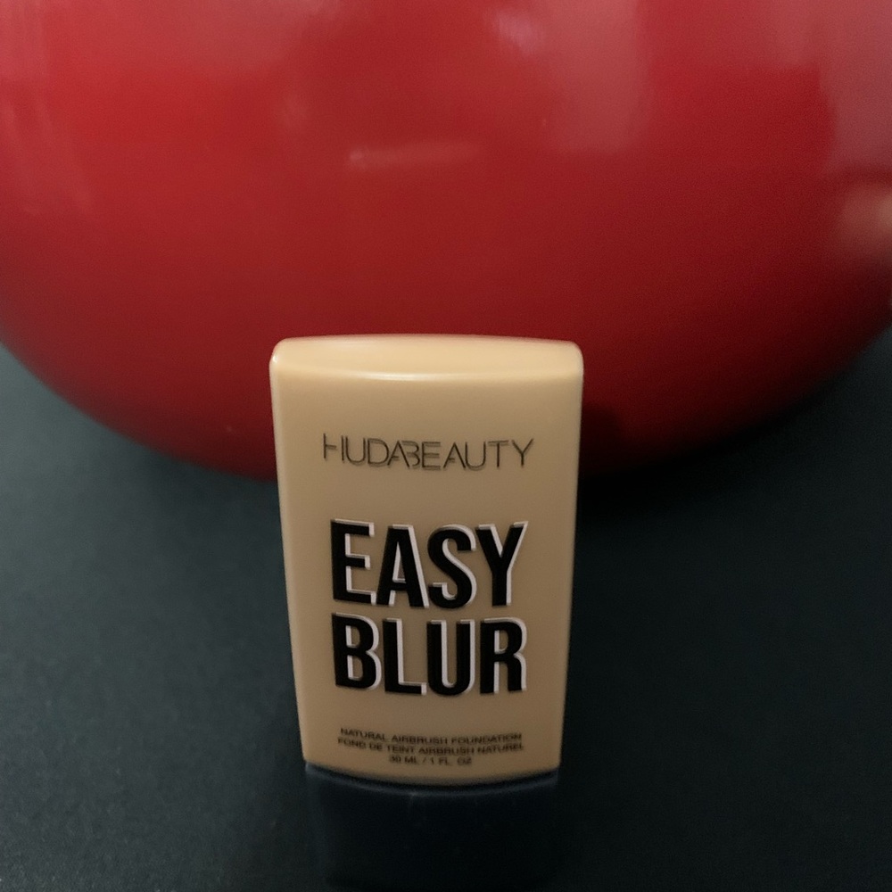 Preowned Huda Beauty Easy Blur Toffee Foundation